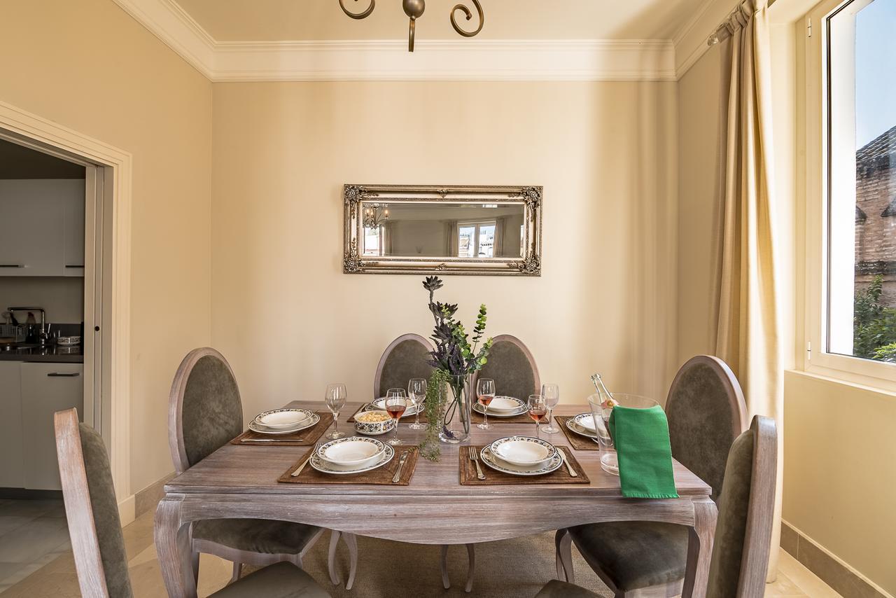 Puerta Principe Luxury Apartments 세비야 외부 사진